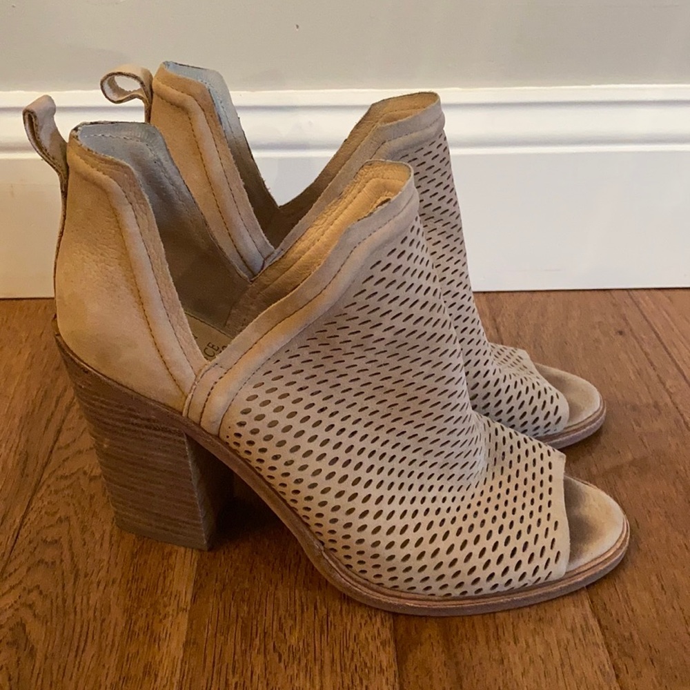 Vince Camuto Kensa Booties
